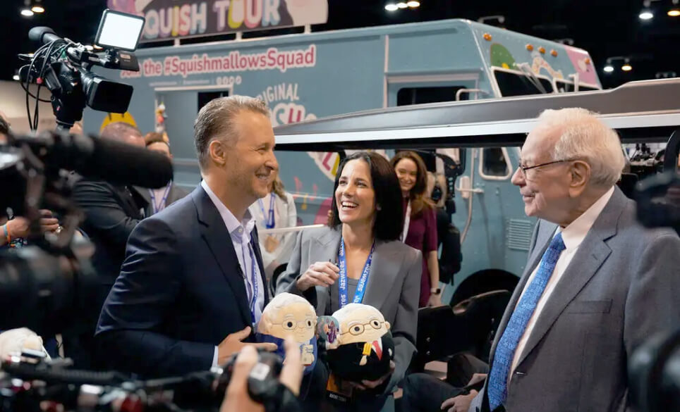 Berkshire Reports Big Jump in Earnings